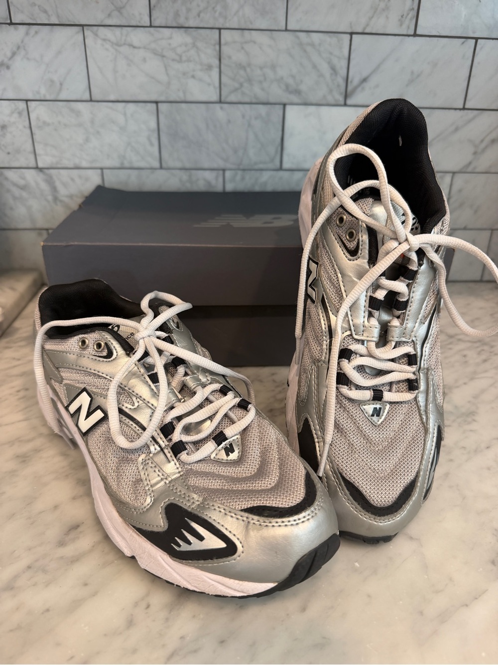 New Balance 725 Running Shoes ML725UB Size 10 Men 11.5 Women EUC!